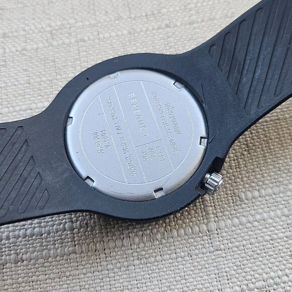 Converse Unisex Wristwatch Black Rubber Strap Sport Analog Wrist Watch - Picture 11 of 12